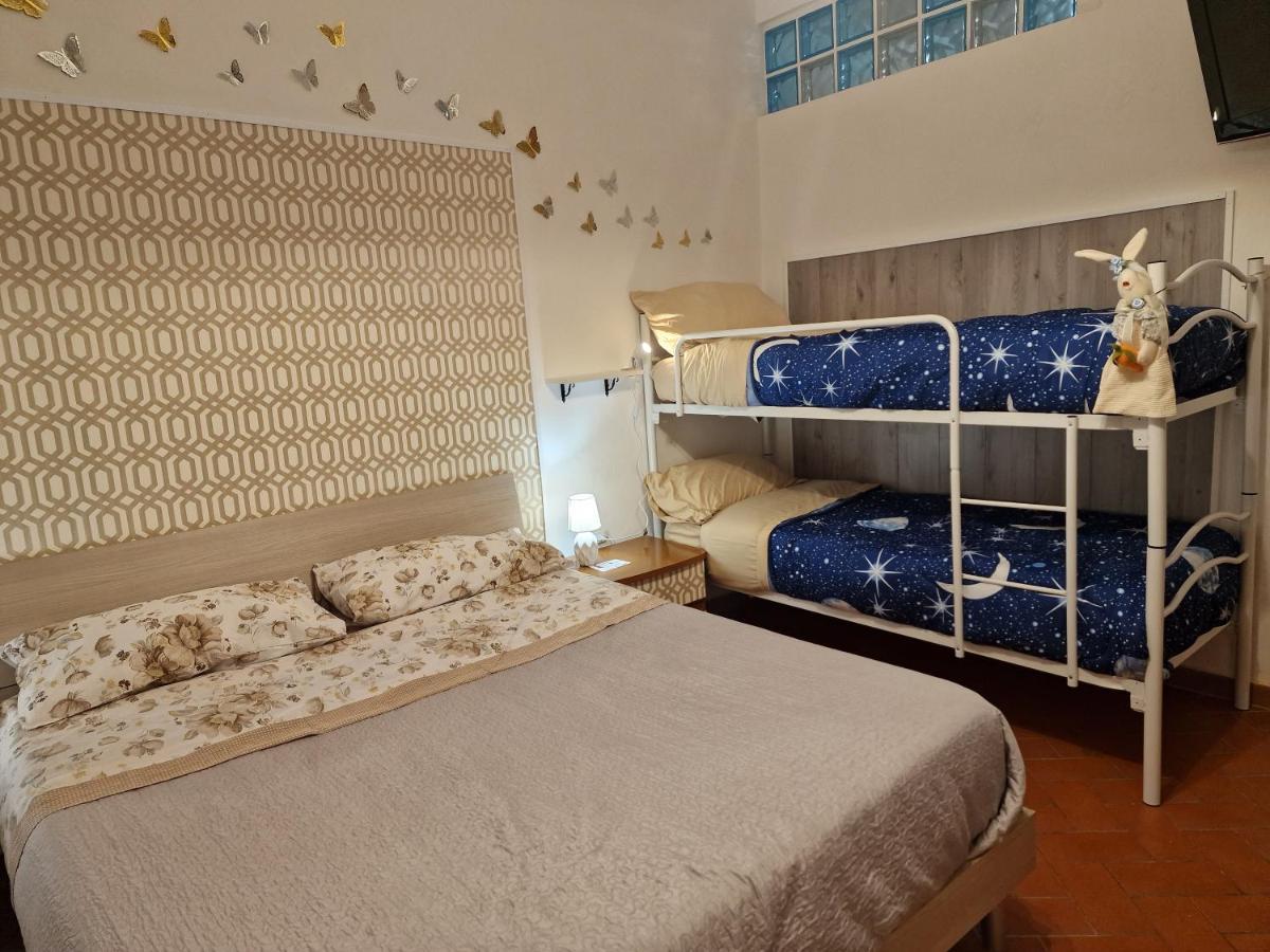 Casa Mille Baci Con Parcheggio Apartamento Livorno Exterior foto